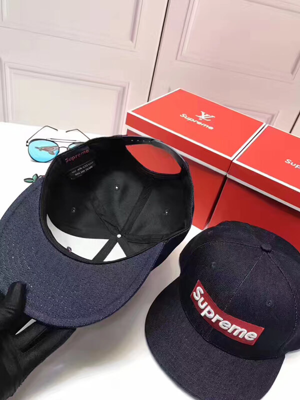 17AW ルイヴィトン シュプリーム R.I.P Box Logo New Era Cap Navy ルイヴィトン シュプリームコピー